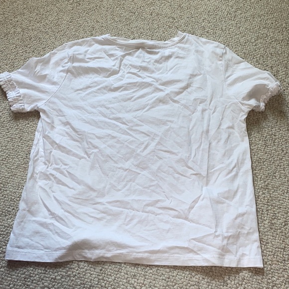 Plain white tea with ruffle sleeves - Picture 2 of 2